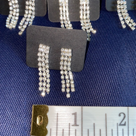 1 bundle of 7 pairs earrings chandelier 3 tiers rhinestones - Picture 2 of 4
